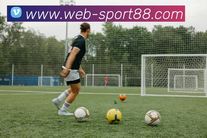 JR承认老詹仍对他不满但称赞其为历史最佳球员