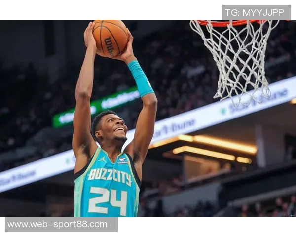 迈尔斯布里奇斯半场三分火力全开独揽20分5篮板助球队争胜