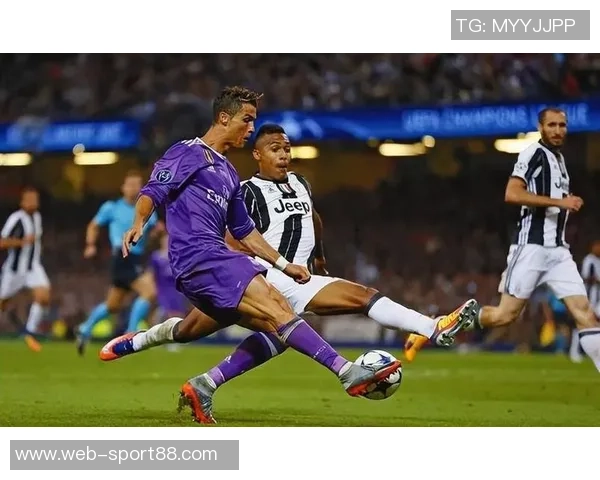 梦回巅峰时刻C罗倒钩进球与昔日欧冠绝技的惊人相似之处